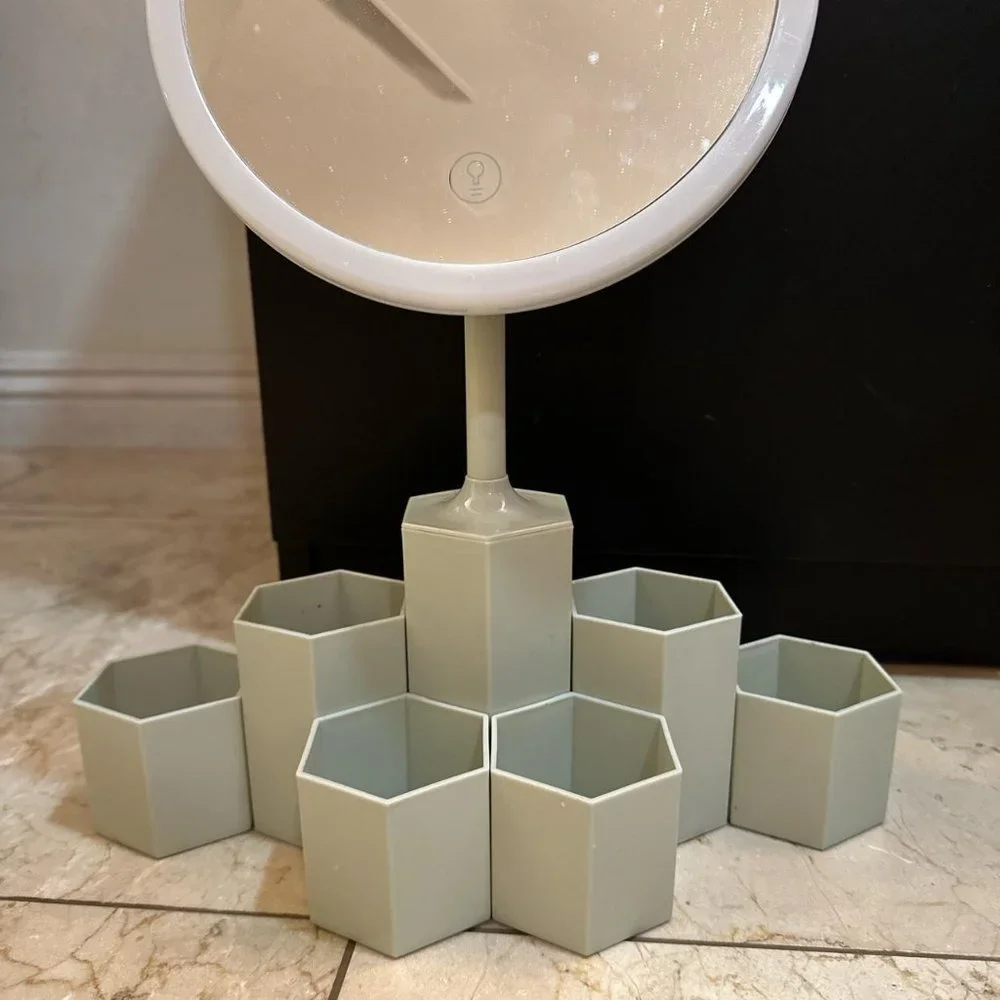 Light up Makeup mirror and storage